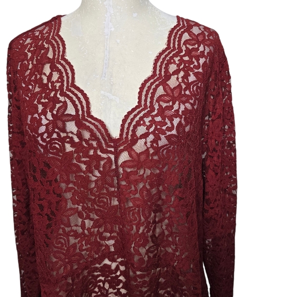 Lane Bryant Floral Lace V Neck Long Sleeves Top Pantone Pomegranate 26/28 - Picture 2 of 8